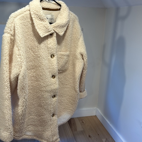 Koolaburra By UGG Sherpa shacket, Size M - Picture 2 of 4